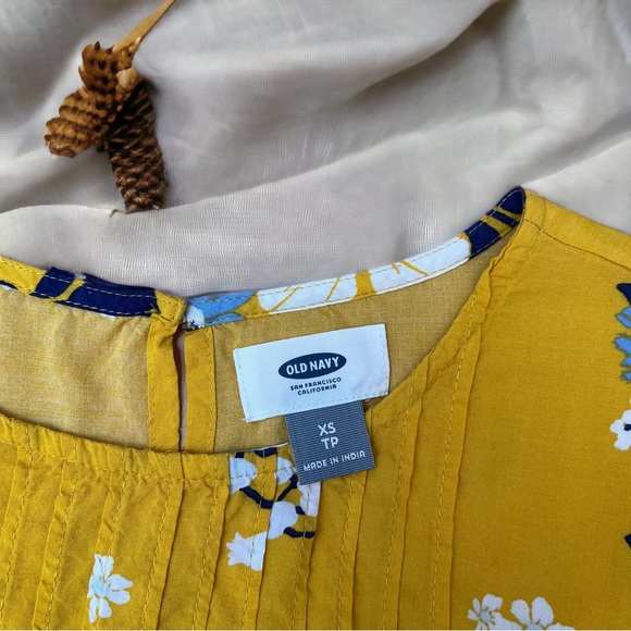 [XS] OLD NAVY Floral Yellow Blouse Top - Picture 5 of 6